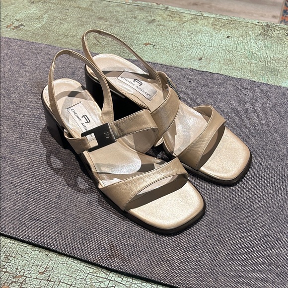 Etienne Aigner Allure Leather Block Heel Sandals 7.5 tan/champagne - Picture 2 of 6
